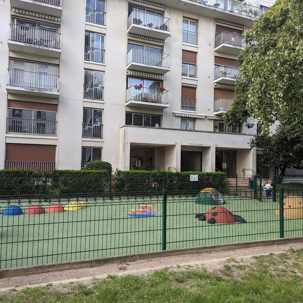 Aire de jeu enfants Grand Siècle 1